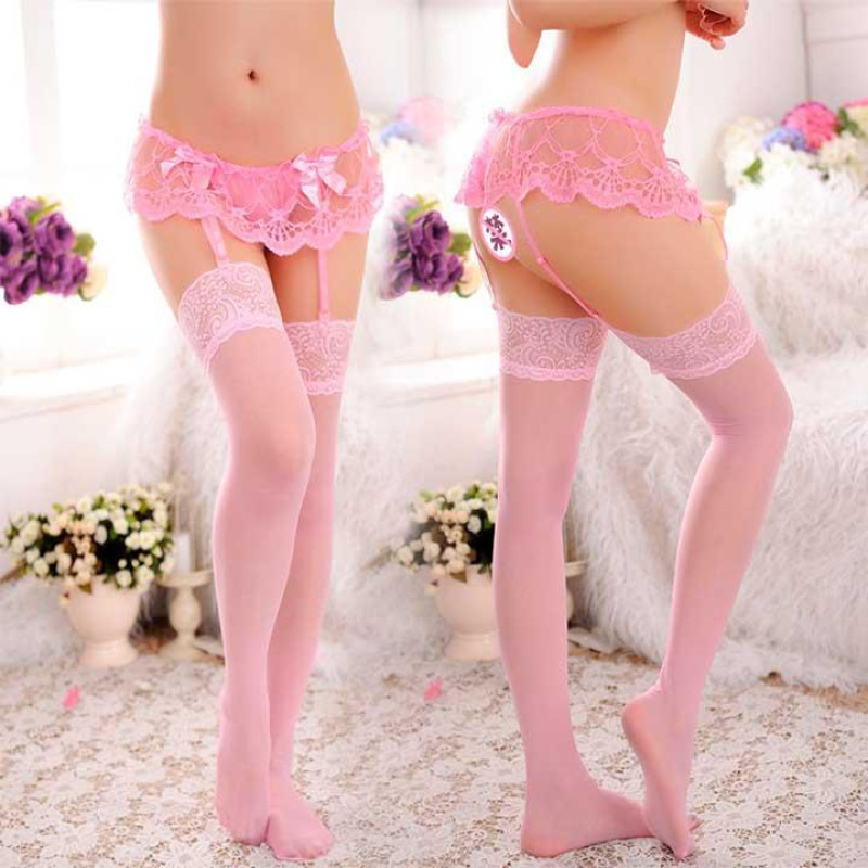 Кружевные стринги с поясом для чулок Розовые XS/S/M – Эротическое бельё
