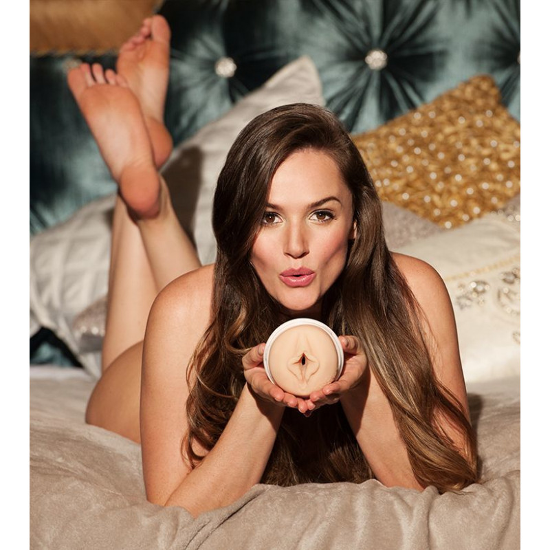 Мастурбатор Fleshlight Girls Tori Black Torrid, упаковка