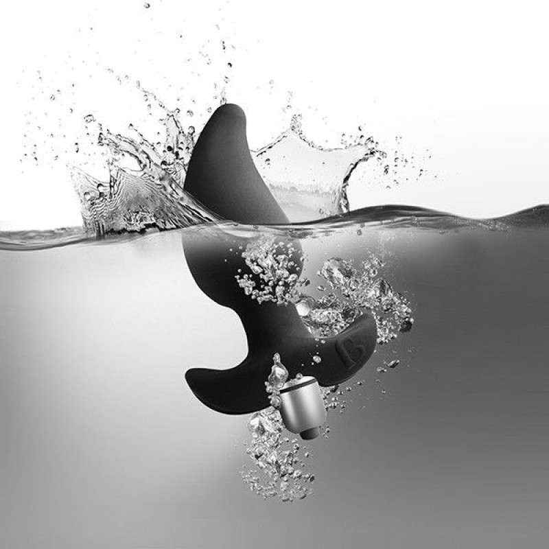 Анальний вібростимулятор Rocks Off Butt Quiver Black в упаковці, демонструє стильний брендинг