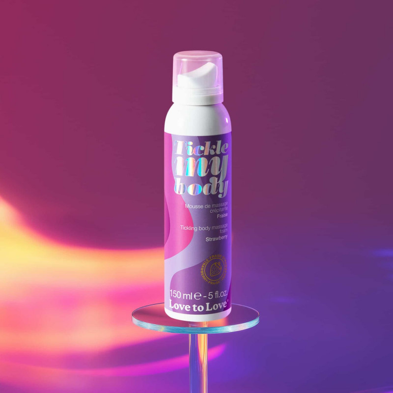Масажна піна Love To Love TICKLE MY BODY Strawberry 150 мл - вид збоку