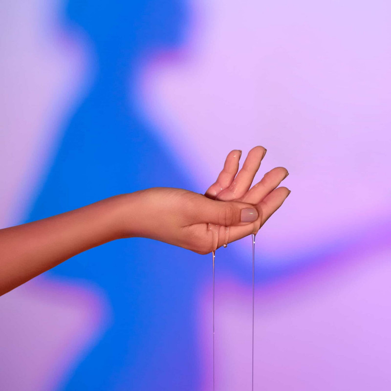 Текстура масажної олії Love To Love Love Me Tender Cotton candy 100 мл, легка, шовковиста