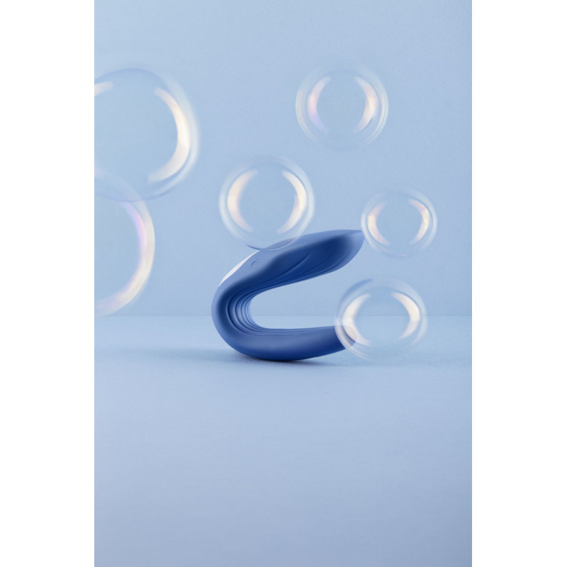 Satisfyer Double Whale - рожевий вібратор для пар у дії, що створює приємні вібрації