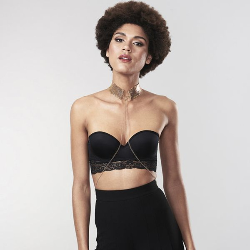 Макро-фото застібки золотого намиста-коміра Bijoux Indiscrets