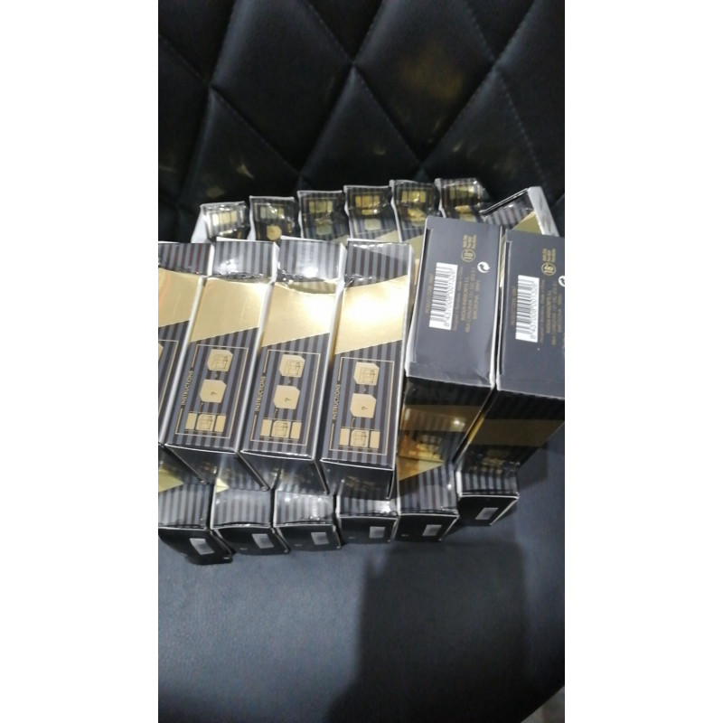 Гральні кубики Bijoux Indiscrets Lucky Love Dice м'ятні, вид збоку з крупним планом