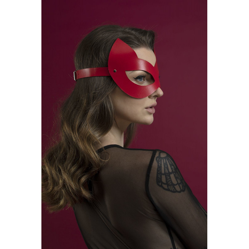 Текстура натуральної червоної шкіри маски кішечки Feral Feelings