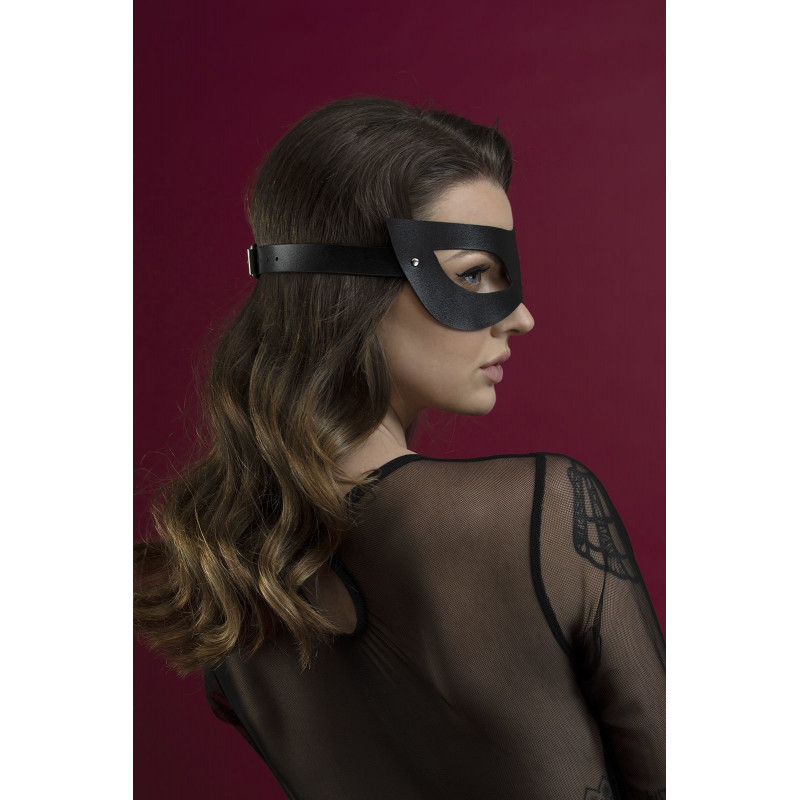 Детальний вигляд текстури натуральної чорної шкіри маски Feral Feelings Mistery Mask