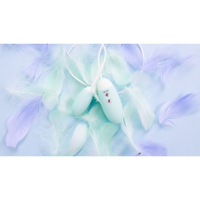 Вакуумний стимулятор KISSTOY Miss VV Cyan, крупний план кнопки керування