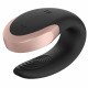 Satisfyer Double Love Black в руке, демонстрация размера