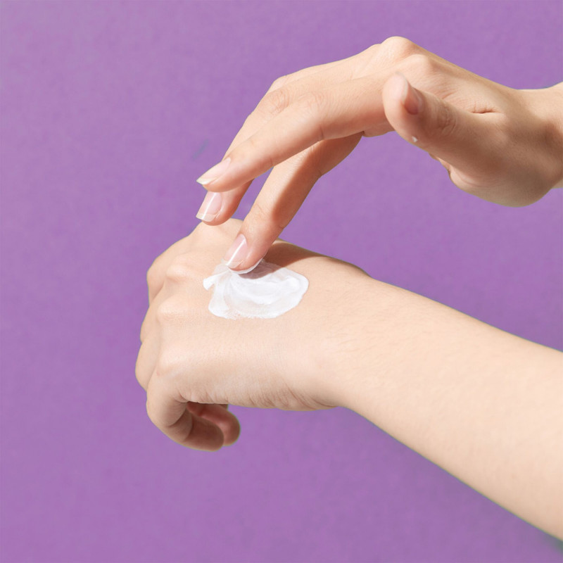 Рідкий вібратор Bijoux Indiscrets Clitherapy Liquid Vibrator ITS A MATCH - елегантна упаковка, що підкреслює преміальність продукту