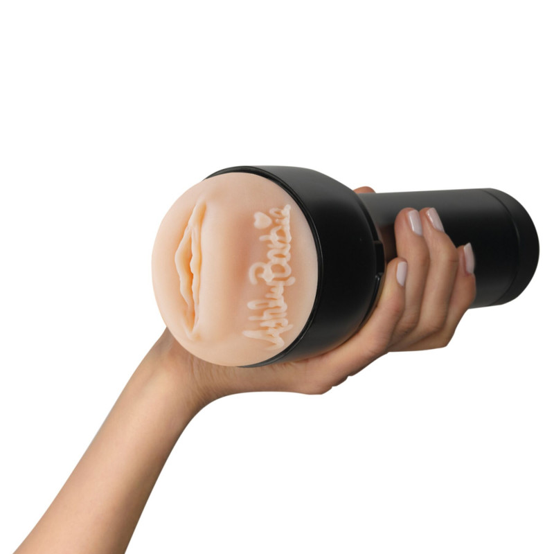 Комплектація мастурбатора Kiiroo Feel Ashley Barbie, що входить в набір