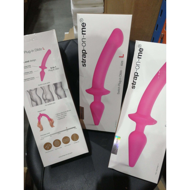 Анальна пробка Strap-On-Me SWITCH PLUG-IN SEMI-REALISTIC DILDO FUCHSIA - L, вид збоку, демонстрація форми