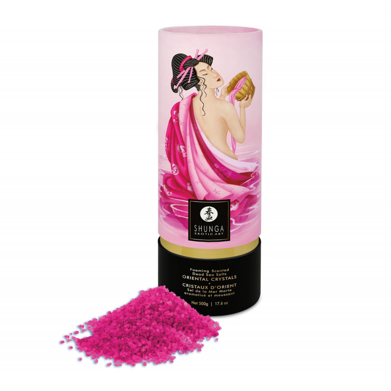 Пінлива сіль для ванни Shunga Dead Sea salt Oriental Crystals - Rose Petal, 500 г, в процесі розчинення