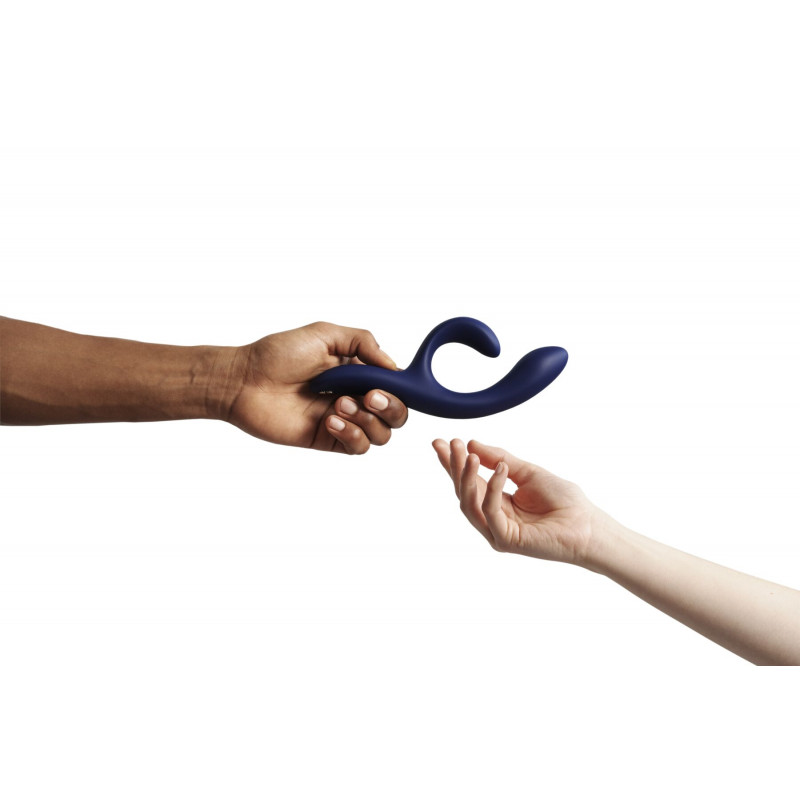 We-Vibe Nova Midnight Blue: фото у природному освітленні