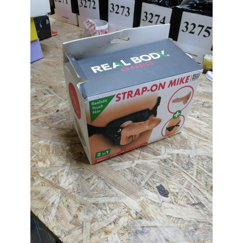 Жіночі страпон-трусики 2в1 Real Body Mike: вигляд збоку, що підкреслює ергономічний дизайн та зручність.