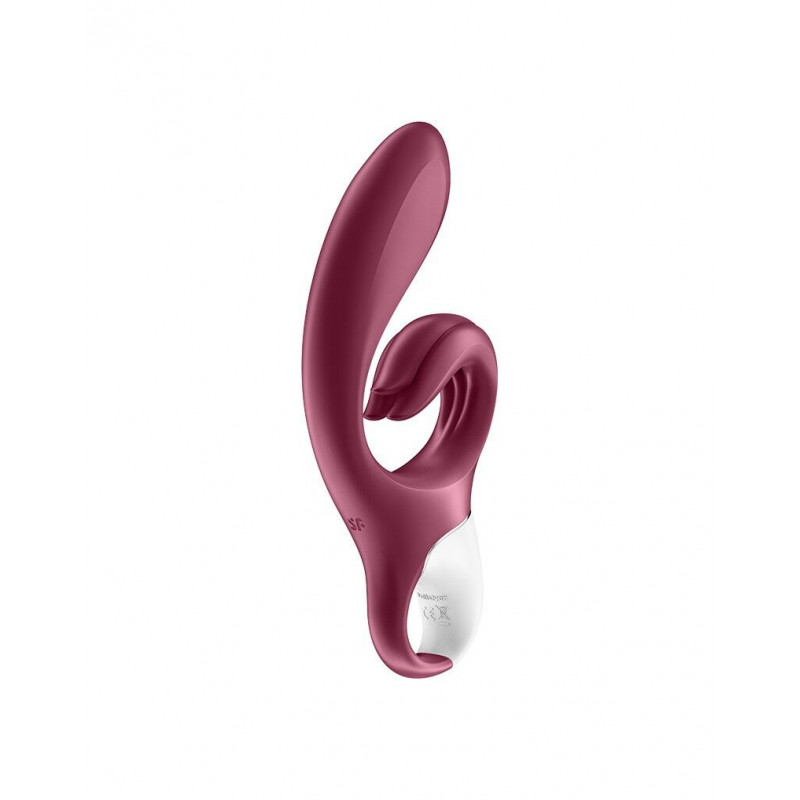 Satisfyer Love Me Red вібратор-кролик - червоний, в руках користувача