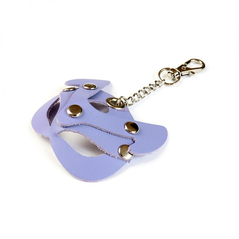 Брелок Art of Sex Kitty, вид збоку, з акцентом на текстуру матеріалу