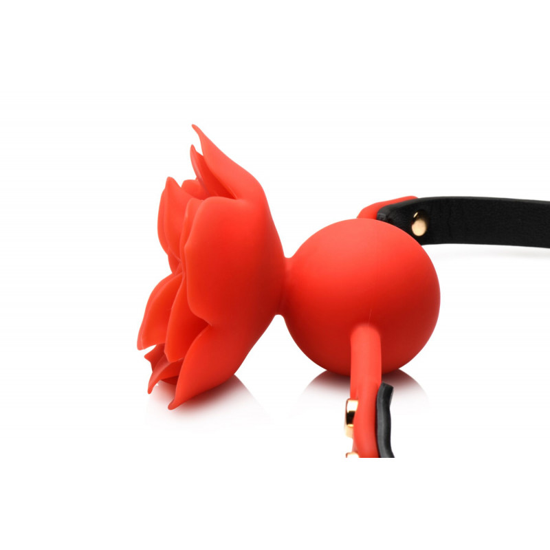 Детальний вигляд червоного силіконового кляпу Master Series Blossom Rose Gag - текстура матеріалу