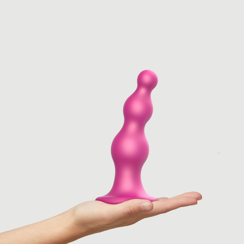 Насадка на страпон Strap-On-Me Dildo Plug Beads Framboise Metallic L - детальний вигляд збоку, що демонструє вигнуту форму та розмір