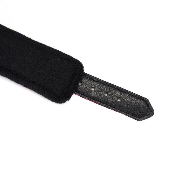 Деталі кріплення нашийника Liebe Seele Victorian Garden: міцність та надійність