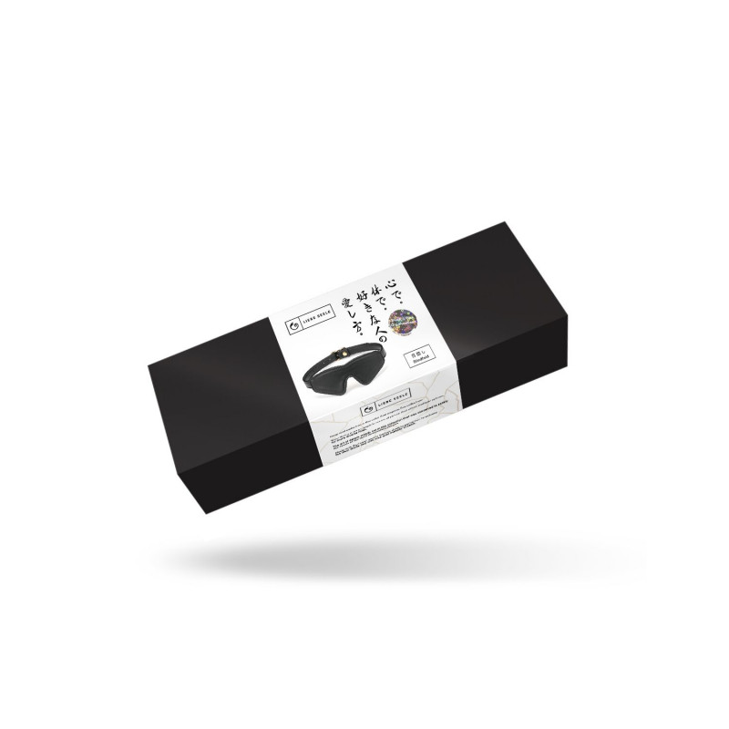 Пов'язка Liebe Seele Organosilicon Blindfold чорна, демонстрація еластичного ремінця