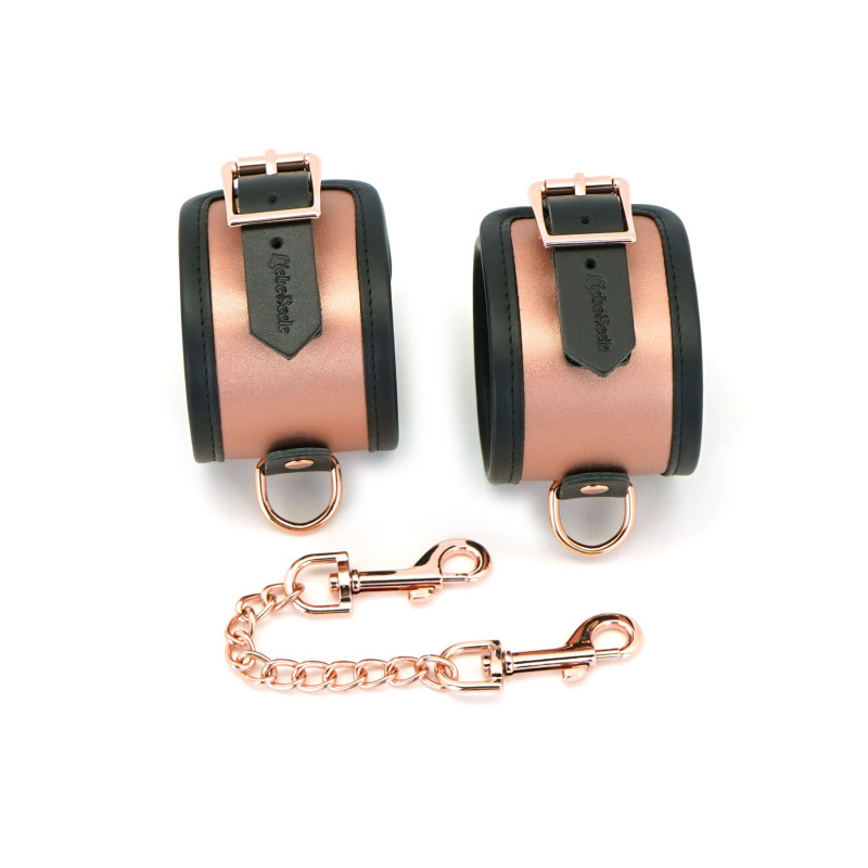 Порівняння розмірів: як поножі Liebe Seele Rose Gold Memory Ankle Cuffs виглядають на нозі