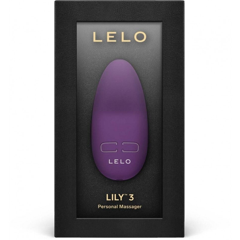 Вібратор LELO Lily 3 Dark Plum в руці – зручний розмір для комфортного використання