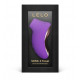 LELO SONA 2 Travel Purple: Текстура силіконового покриття, демонстрація м'якості