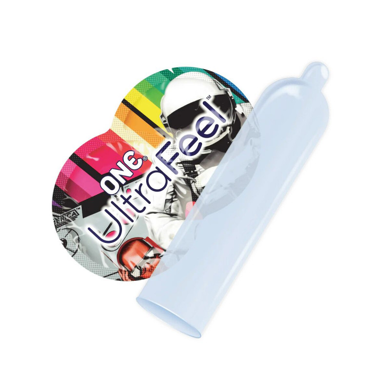 Презервативи ONE Ultra Feel: детальний вигляд збоку упаковки та тубуса