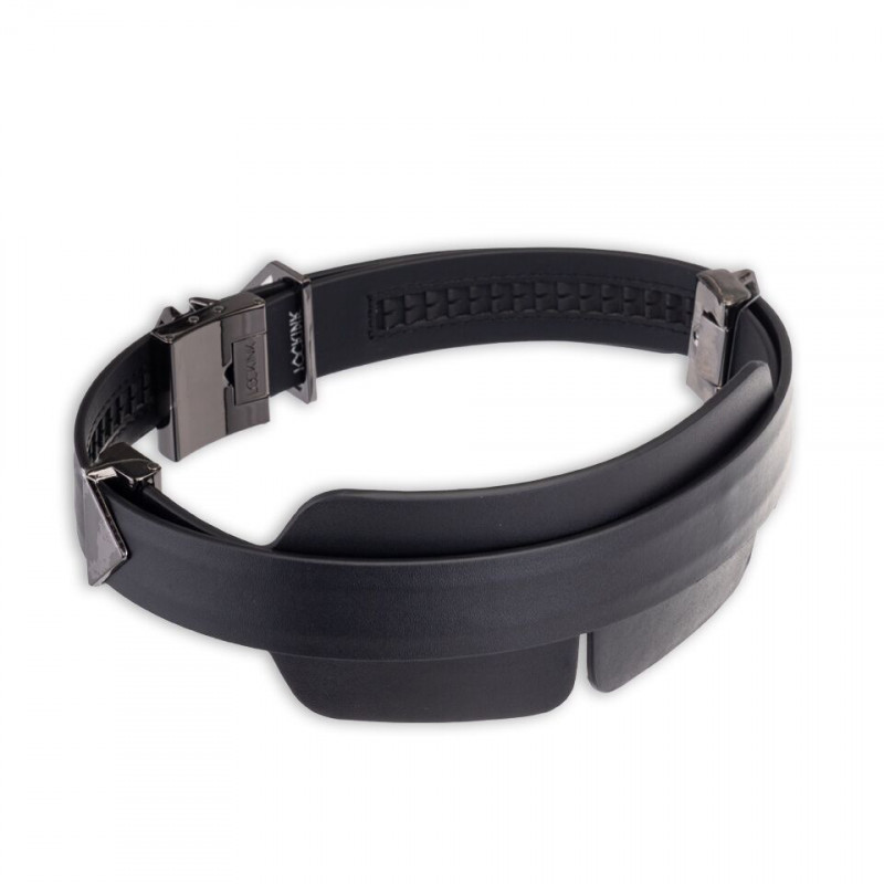 Детали БДСМ-набора LOCKINK Teasing & Impact-Play Black Set - пряжки, ремни, кожаная текстура