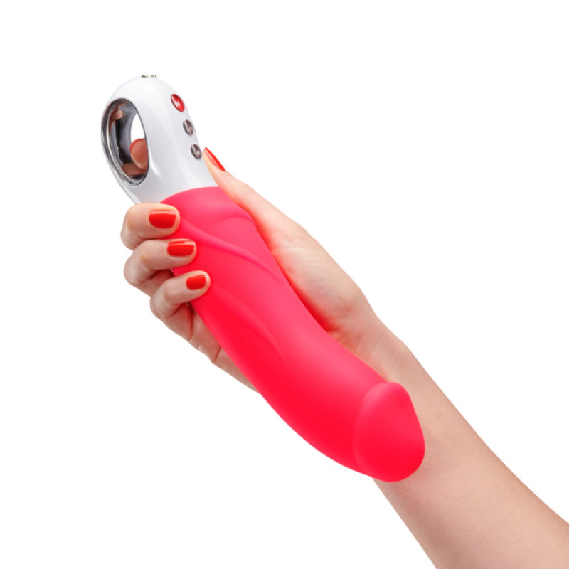 Вібратор Fun Factory BIG BOSS pink, демонстрація розміру у порівнянні з рукою