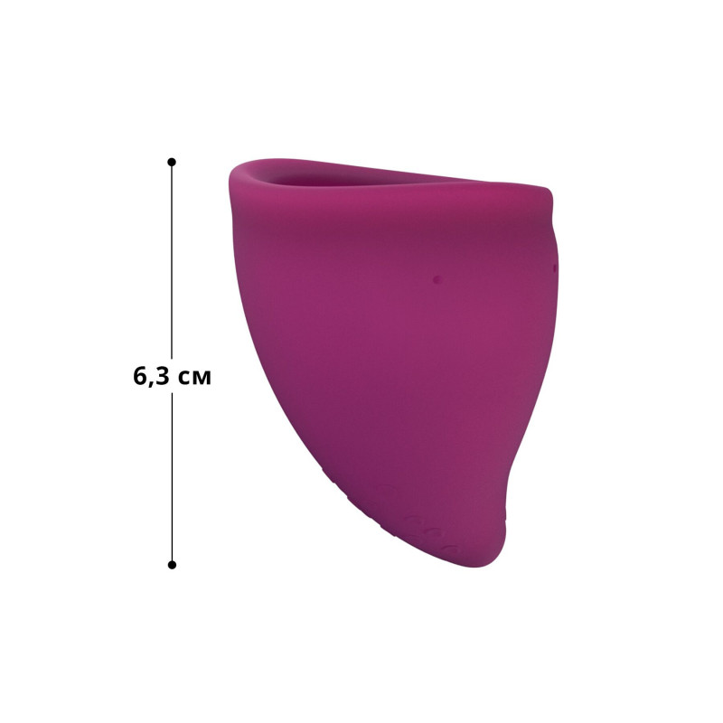 Менструальна чаша Fun Factory FUN CUP SIZE B бордова, детальний вигляд збоку, м'яка текстура