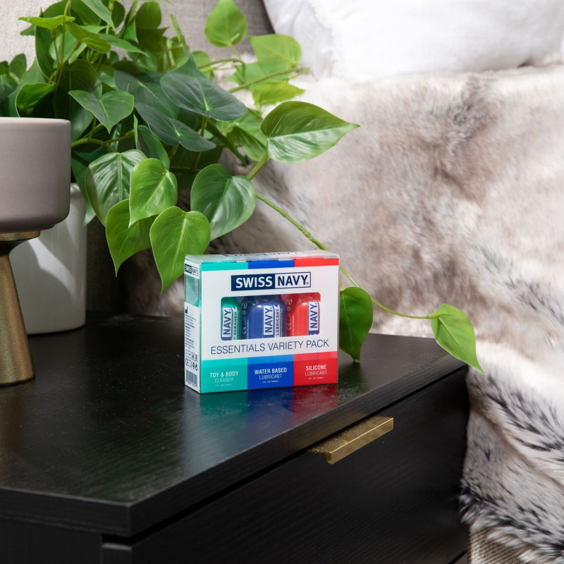 Набір лубрикантів Swiss Navy Essentials Variety Pack 3 х 30 мл – детальний вигляд кришечок флаконів