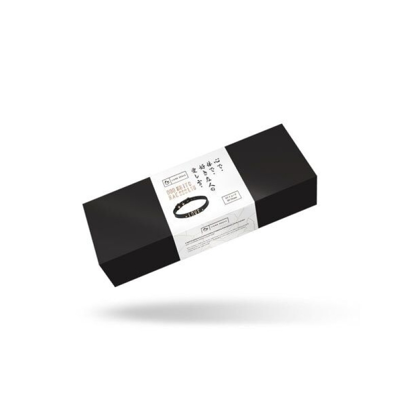 Чокер Liebe Seele DIY збоку, демонстрація гнучкості та текстури матеріалу