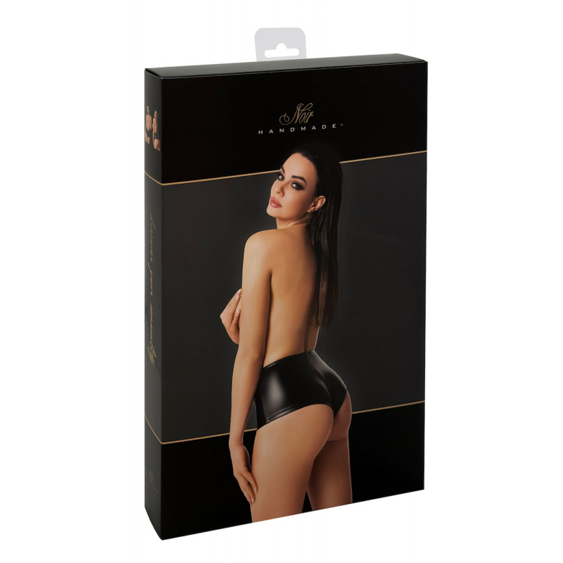 Макрозйомка блискучого матеріалу шортів Noir Handmade F335 Powerwetlook