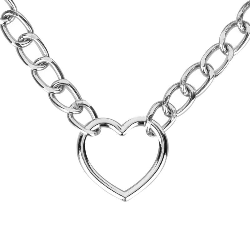 Повідцем до нашийника Bedroom Fantasies Collar with Chain Silver: його міцність та елегантність