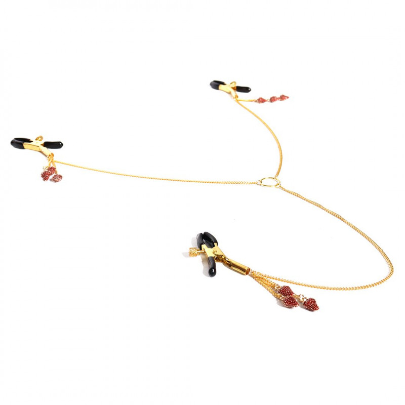 Зажимы Art of Sex Strawberry в деталях: гладкая текстура, красный цвет, реалистичный дизайн клубники.