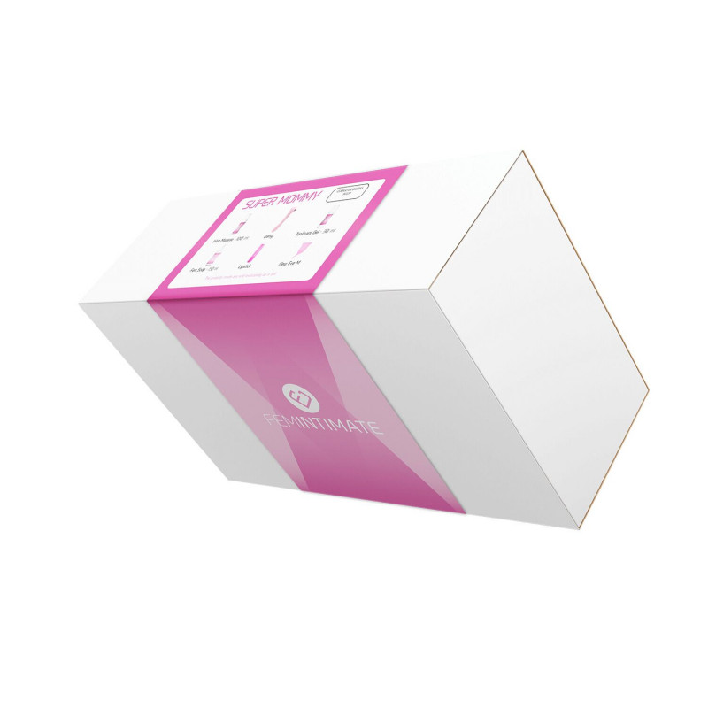 Набір Femintimate Super Mommy: текстура бальзаму на руці