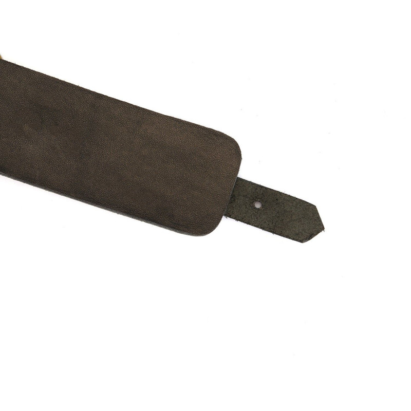 Людина в спортивному одязі використовує манжети Liebe Seele Samurai для тренувань, демонструючи їх функціональність.