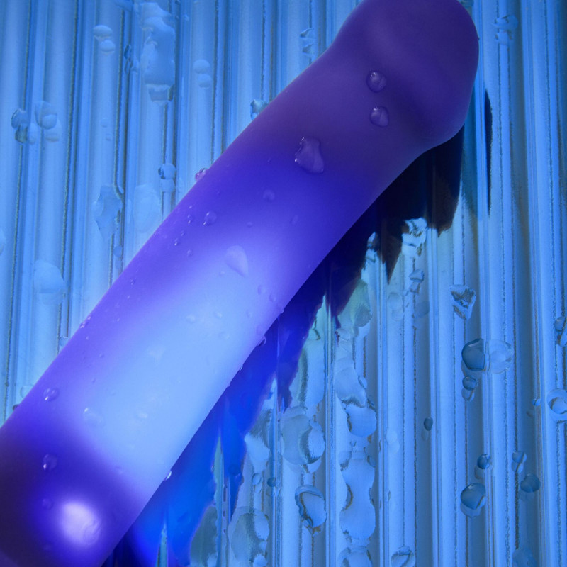 Порівняння розмірів дилдо Strap-On-Me Glow-LED Dildo Purple - M з іншими