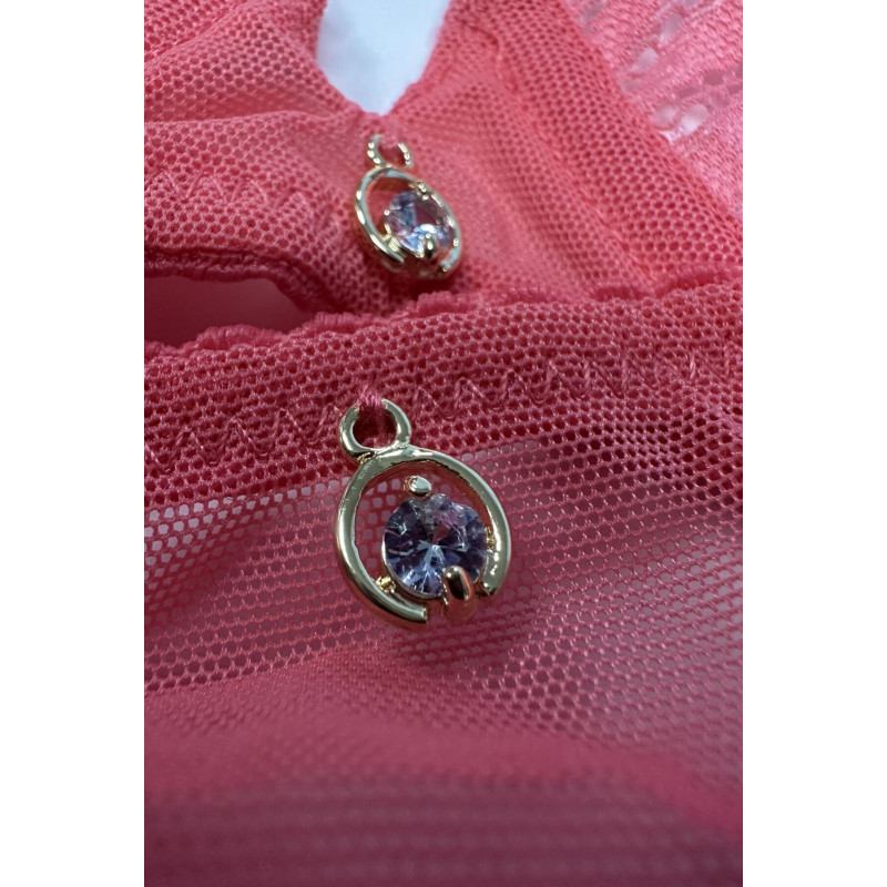 Комплект Passion RESILQUE SET tomato XL: детальный вид на плечевую бретель, комфорт и регулировка