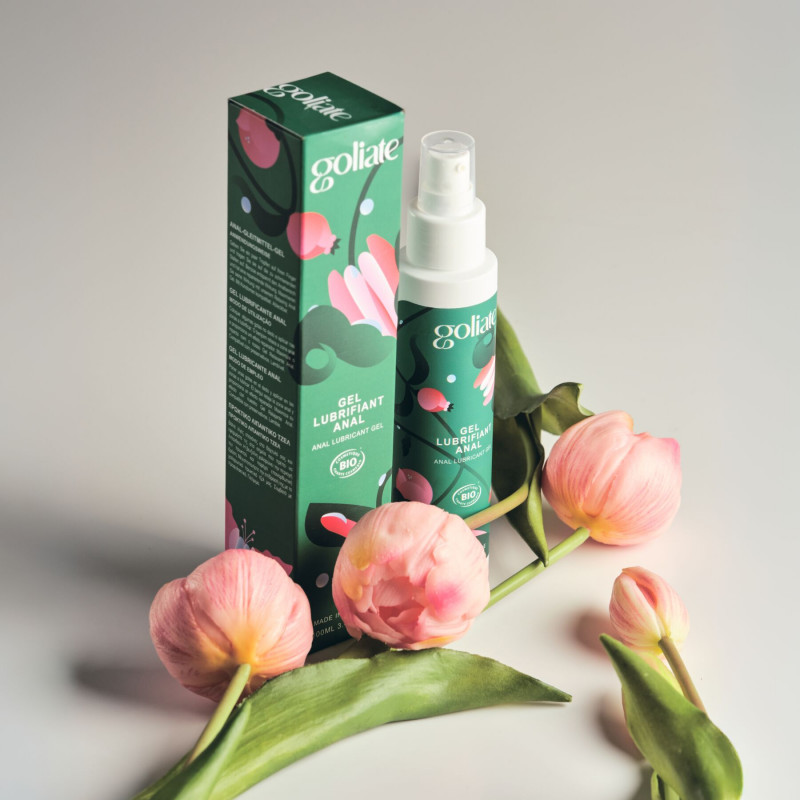 Анальний лубрикант Goliate Gel Lubrifiant Anal 100 мл, текстура на пальці