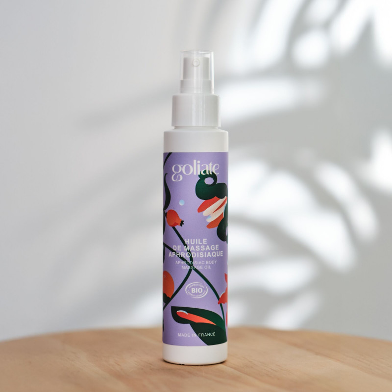 Текстура масажної олії Goliate Aphrodisiaque 100 мл на шкірі
