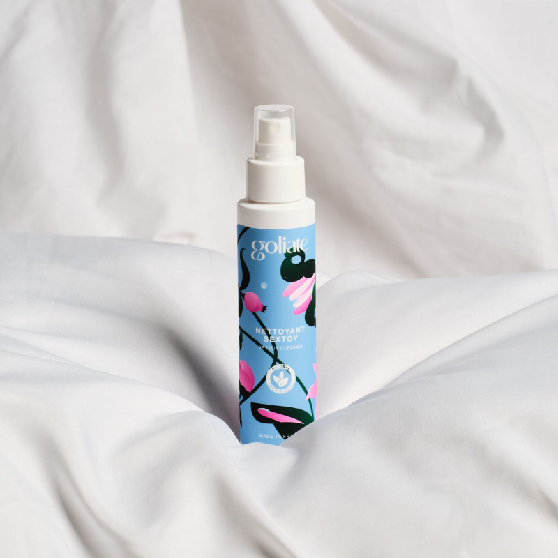 Goliate Nettoyant Sextoy 100 мл - детальний вигляд пляшки спрею з етикеткою