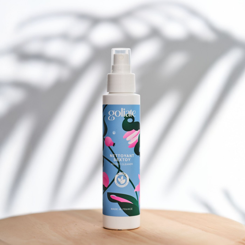 Упаковка антибактеріального спрею Goliate Nettoyant Sextoy 100 мл
