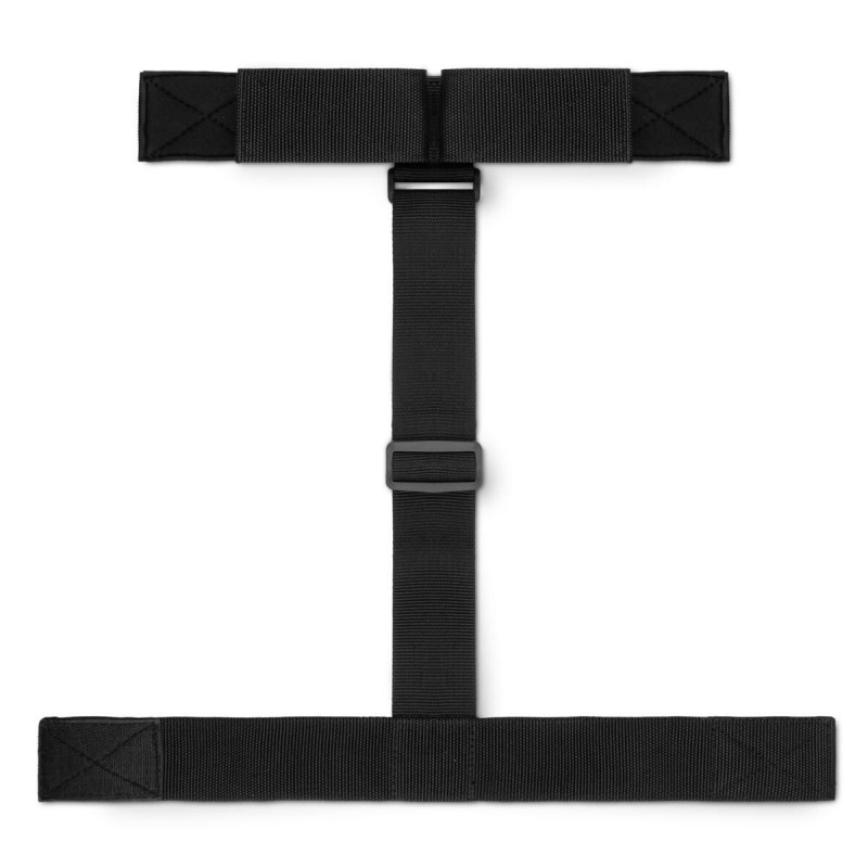 Фіксатори Bedroom Fantasies Soft Straps - демонстрація використання на руках