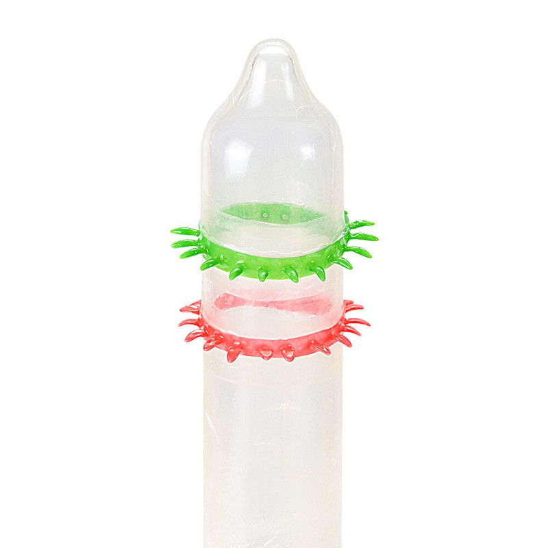 Насадка Recare Spike Condom Green у профіль – видно текстуру шипів